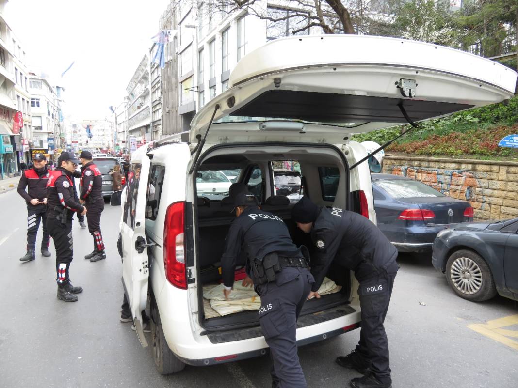 İstanbul'da polisten ‘huzur uygulaması’ 8